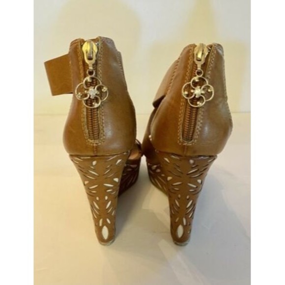 Charming Charlie Women's 7 Brown Faux Leather Wedge Sandals Heels - Picture 8 of 8